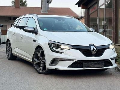 Second-hand Renault Mégane GrandTour Bose Edition 163 CP (119 kW) 2017 Alb Break