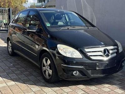 Mercedes B200