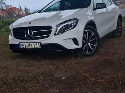 Gebraucht Mercedes GLA250 AMG Edition 1 211 PS (155 kW) 2014 Weiß SUV