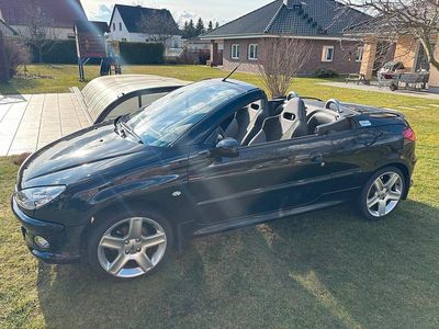 Gebraucht Peugeot 206 CC 80 PS (58 kW) 2006 Schwarz Cabrio