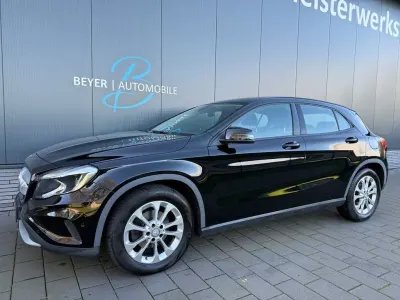 Usata Mercedes GLA200 156 CV (114 kW) 2016 Nero SUV