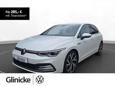 Gebraucht VW Golf VIII Style 190 PS (139 kW) 2022 Oryxweiß perlmutteffekt Limousine