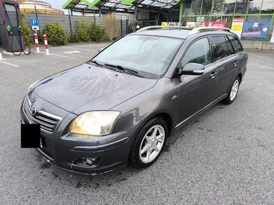 Usata Toyota Avensis Executive 177 CV (130 kW) 2007 Grigio Station wagon