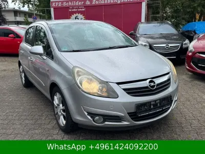 Używany Opel Corsa Sport 80 KM (58 kW) 2007 Srebrny Hatchback