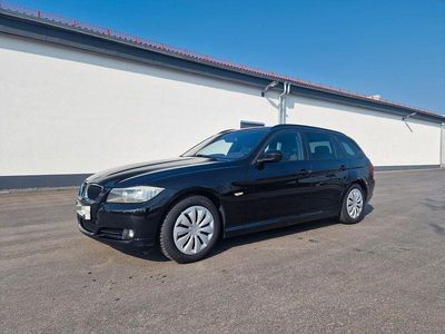 Gebraucht BMW 320 184 PS (135 kW) 2011 Schwarz Kombi