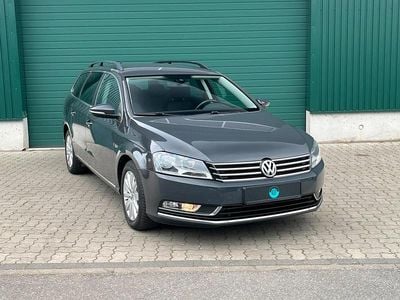 Second-hand VW Passat 140 CP (102 kW) 2013 Gri Break