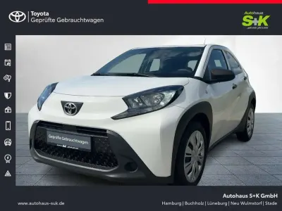Gebraucht Toyota Aygo X Basis 72 PS (52 kW) 2023 Schneeweiß SUV