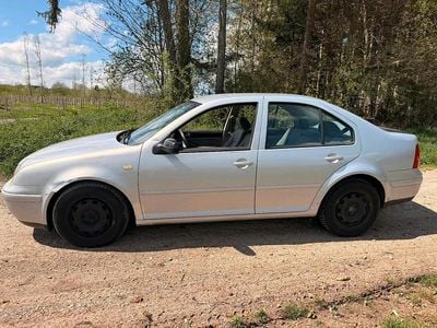 Second-hand VW Bora 101 CP (74 kW) 1998 Berlinǎ