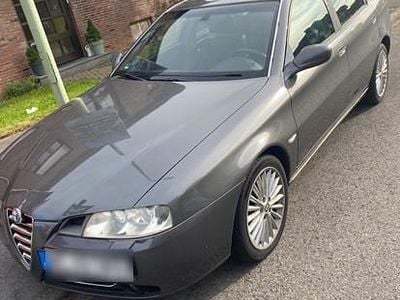 Alfa Romeo 166