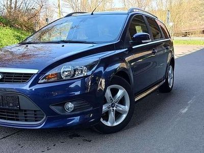Gebraucht Ford Focus 90 PS (66 kW) 2011 Atlantikblau metallic Kombi