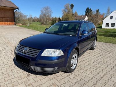 Second-hand VW Passat Family 102 CP (75 kW) 2004 Albastru Break