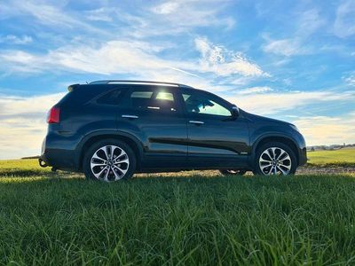 Schwarz Gebraucht 2014 Kia Sorento Platinum Edition SUV | 13.599 € (Fairer Preis)