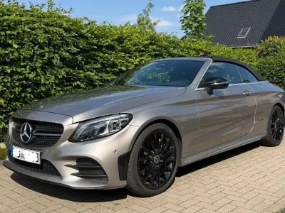 Gebraucht Mercedes C300 AMG line 258 PS (189 kW) 2021 Silber Cabrio
