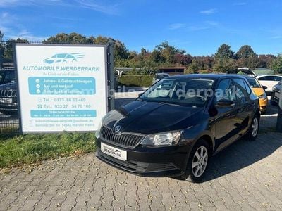 Schwarz Gebraucht 2015 Skoda Fabia Ambition Kleinwagen | 9.999 € (Fairer Preis)