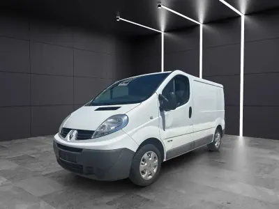 Gebraucht Renault Trafic 114 PS (83 kW) 2013 Weiß Van / Kleinbus