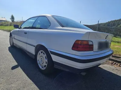Gebraucht BMW 316 102 PS (75 kW) 1994 Weiß Coupé