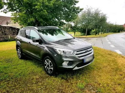 Gebraucht Ford Kuga 150 PS (110 kW) 2018 Grau SUV