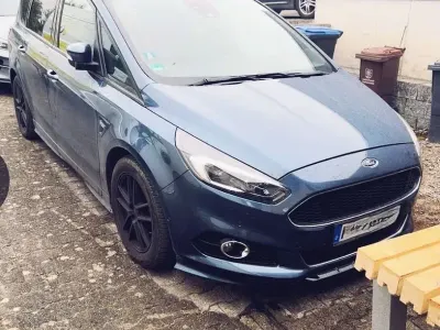 Używany Ford S-MAX ST-Line 241 KM (177 kW) 2019 Niebieski Minivan