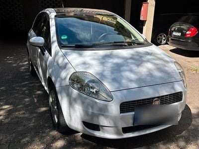 Usata Fiat Punto 77 CV (56 kW) 2009 Bianco Utilitaria