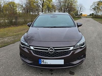 Usata Opel Astra Dynamic 136 CV (100 kW) 2018 Marrone Station wagon