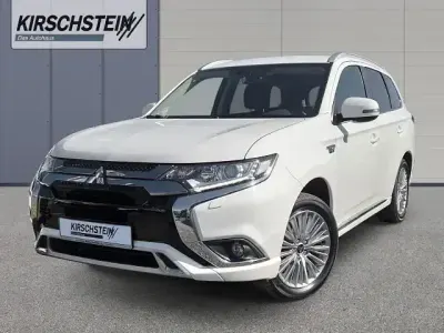 Gebraucht Mitsubishi Outlander P-HEV Basis 224 PS (164 kW) 2021 Weiss SUV