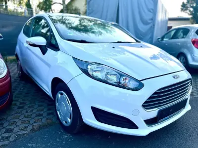 Gebraucht Ford Fiesta 60 PS (44 kW) 2013 Weiß Limousine