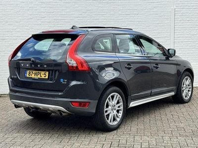 Grau Gebraucht 2009 Volvo XC60 Summum SUV | 8.157 € (Teuer)