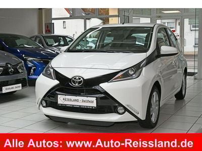 Weiß Gebraucht 2018 Toyota Aygo X-play Kleinwagen | 9.490 € (Fairer Preis)