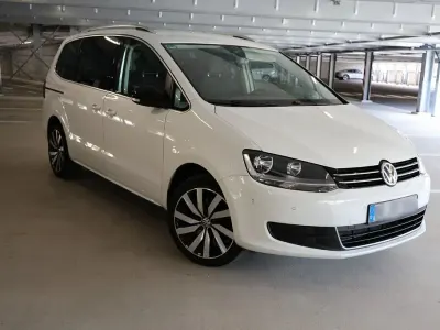 Gebraucht VW Sharan 150 PS (110 kW) 2021 Weiß Van / Kleinbus