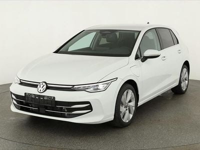Neu VW Golf VIII Style 204 PS (150 kW) 2025 Pure white