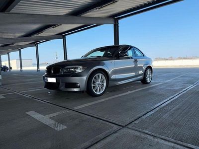 Gebraucht BMW 120 Sport Line 177 PS (130 kW) 2012 Grau Kleinwagen