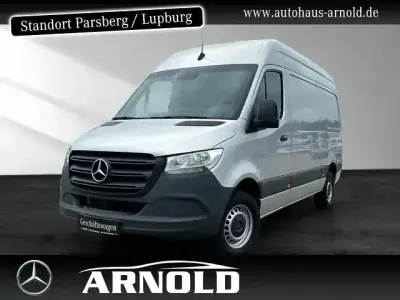 Używany Mercedes Sprinter 190 KM (139 kW) 2023 Srebrny Van