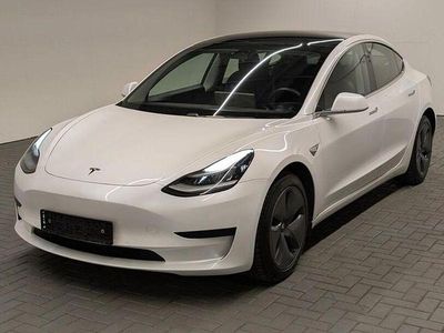 Weiss Gebraucht 2020 Tesla Model 3 Standard Range Limousine | 21.480 € (Fairer Preis)