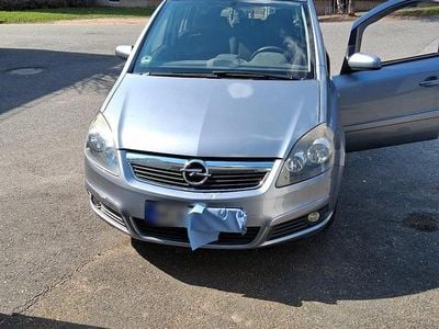 Gebraucht Opel Zafira 105 PS (77 kW) 2005 Silber Van / Kleinbus