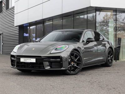 Porsche Panamera 4