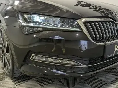 Gebraucht Skoda Superb Style 150 PS (110 kW) 2024 Schwarz metallic Kombi