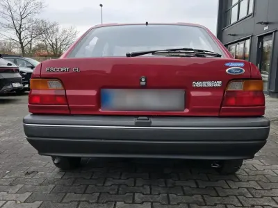 Gebraucht Ford Escort 75 PS (55 kW) 1992 Rot Limousine