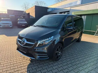 Gebraucht Mercedes V300 AMG 237 PS (174 kW) 2023 Graphitgrau metallic d Van / Kleinbus