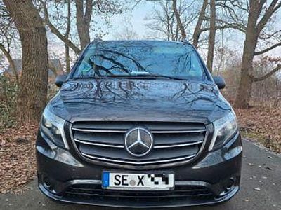 Grau Gebraucht 2021 Mercedes Vito Van | 29.750 € (Guter Preis)