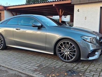 Grau Gebraucht 2018 Mercedes E200 AMG line Coupé | 34.500 € (Teuer)