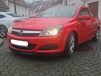 Rot Gebraucht 2008 Opel Astra GTC Coupé | 4.650 €