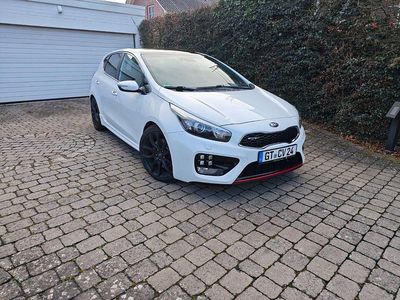 Weiß Gebraucht 2017 Kia Ceed GT-Track Kleinwagen | 11.500 € (Fairer Preis)