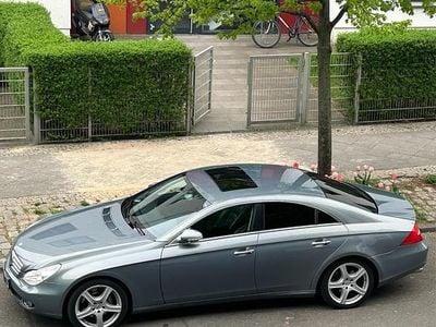 Usata Mercedes CLS500 306 CV (225 kW) 2004 Argento Coupé