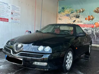Gebraucht Alfa Romeo Spider 150 PS (110 kW) 1999 Rot Cabrio