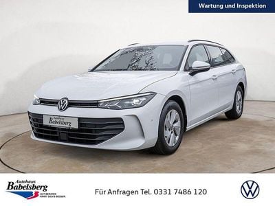 Gebraucht VW Passat Basis 150 PS (110 kW) 2024 Weiß Kombi