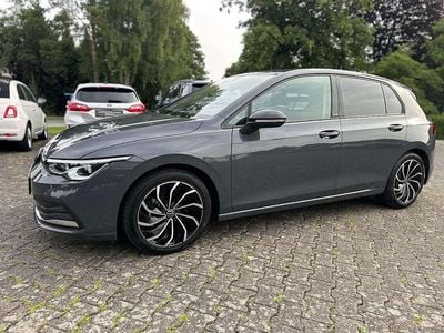 Gebraucht VW Golf VIII Active 150 PS (110 kW) 2022 Delfingrau Limousine