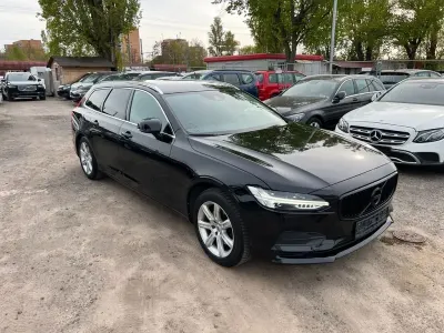 Usata Volvo V90 Momentum 190 CV (139 kW) 2016 Nero Station wagon