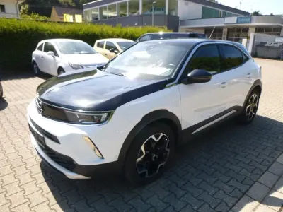 Gebraucht Opel Mokka-e Ultimate 100 kW (136 PS) 2022 Weiß SUV