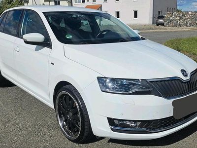 Weiß Gebraucht 2018 Skoda Rapid Limousine | 14.000 € (Teuer)