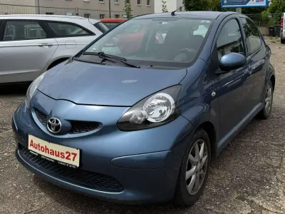 Gebraucht Toyota Aygo 68 PS (50 kW) 2008 Blau Kleinwagen